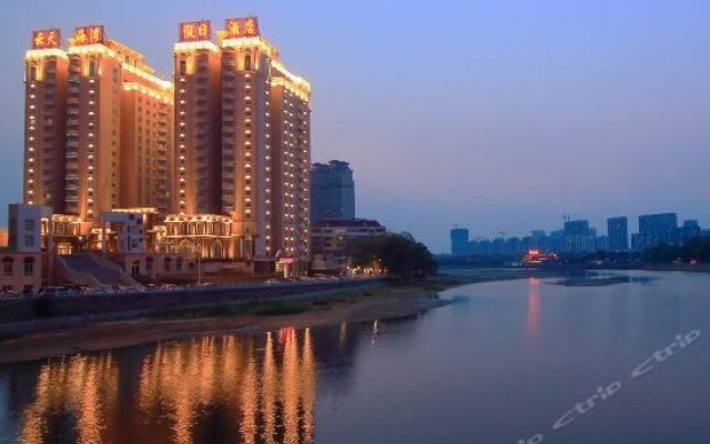 Yuntian Haiwan Holiday Hotel