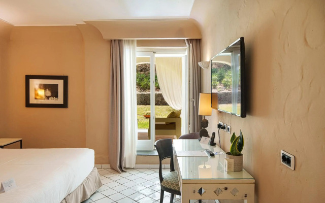 Therasia Resort Sea & Spa - The Leading Hotels of the World
