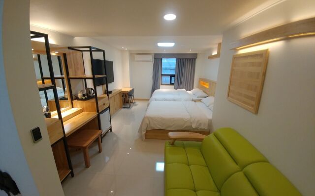 I.Y Hotel