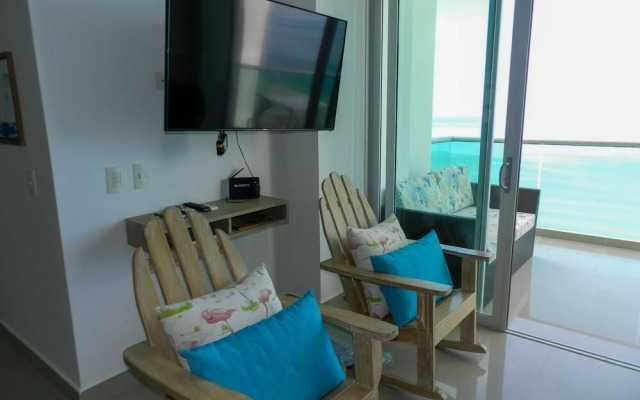 Lujoso Apartamento Frente al Mar