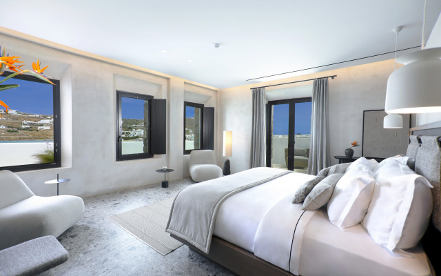 Aeonic Suites and Spa