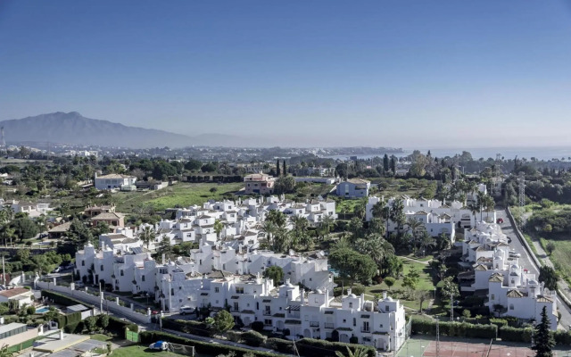 LL- Cozy apartment just next to the beach