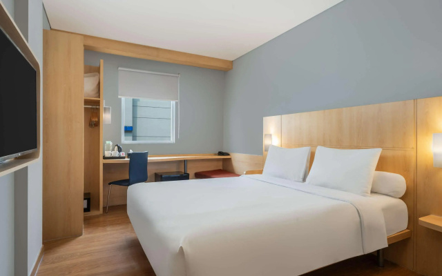ibis Jakarta Senen