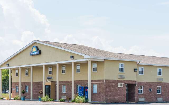 Days Inn by Wyndham Amherst