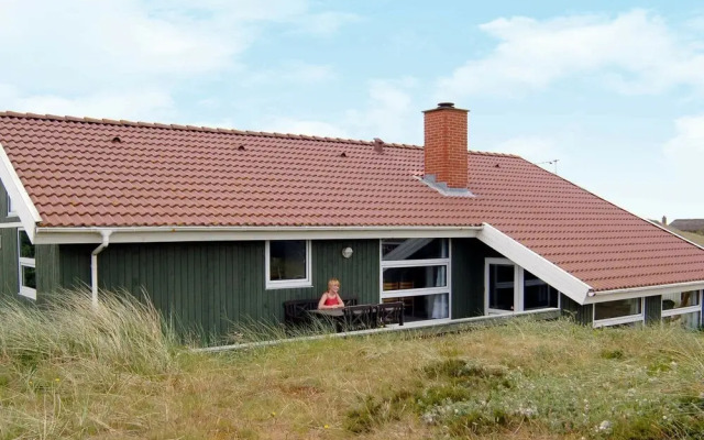 Luxurious Holiday Home in Ringkøbing With Indoor Whirlpool