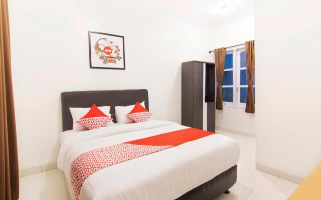 OYO 966 Dinda Guesthouse
