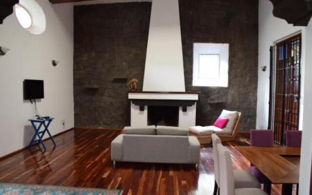 La Casa de las Magnolias