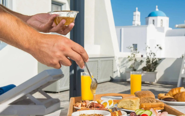 Aspronisi Luxury Villa