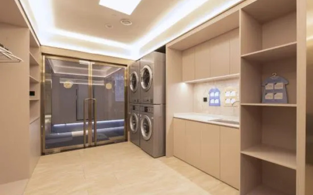 Hanting Hotel (Zhengzhou Fantawild Shangdu Avenue Branch)