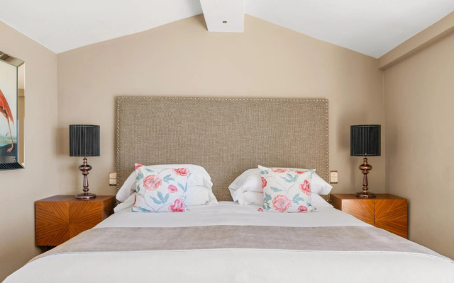 Chateau De La Chevre D Or