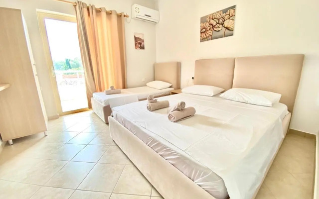 Foti Rooms