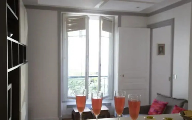 Charming Flat in 7th Near Eiffel Tower
