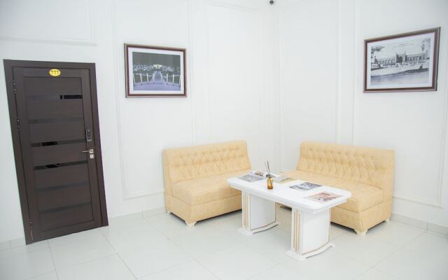 Lola Hotel