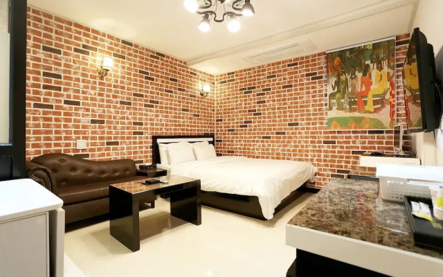 Russo Hotel