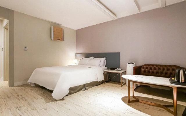 Yongin Singal Sangsang Hotel 1