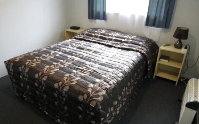 Mill Lodge – Guest Rooms – Hamilton