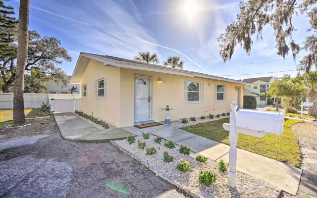 Pet-friendly Dunedin Townhome w/ Private Yard