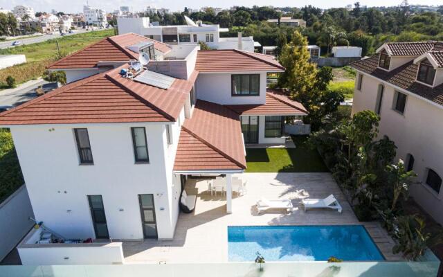 Salt Lake Deluxe Villa