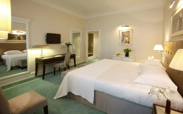 Al Hamra Palace By Warwick