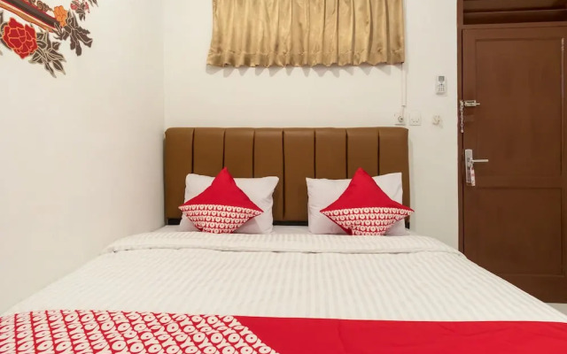 Super OYO 356 Titipapan Residence