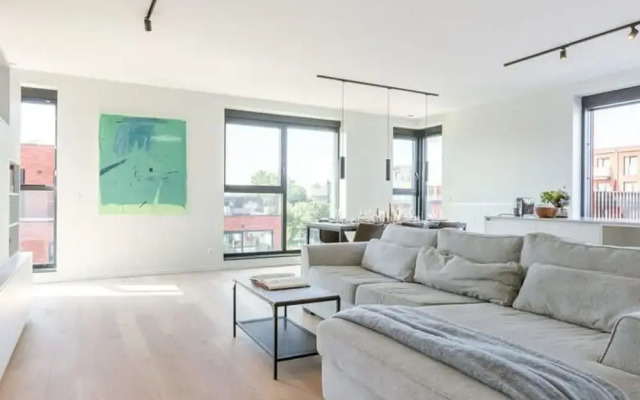 Spacious Apartment With Beautiful Terrace Near Ghent
