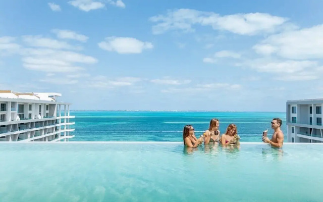 2BD Oceanview Suite Garza Blanca Cancun