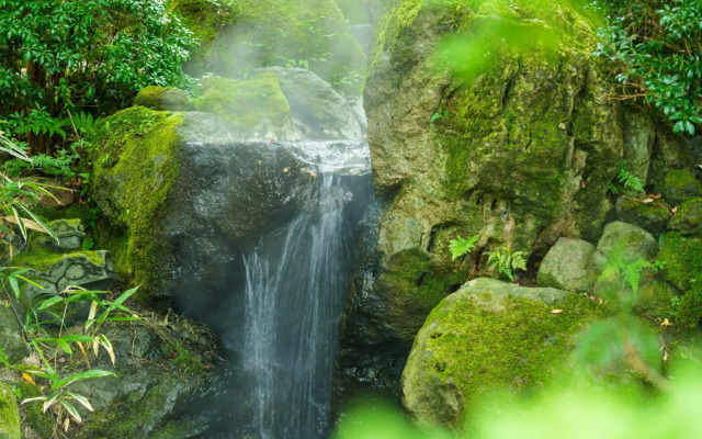 Yufuin Rakuyu