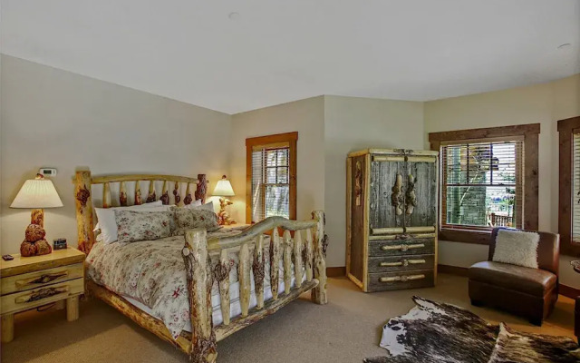 Abode at Moosehead Cabin