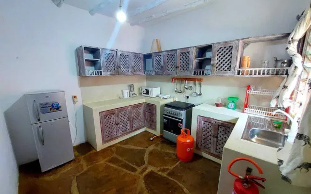 Marine Holiday House- Bed & Breakfast