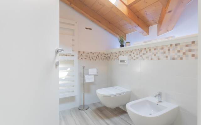 Dream Lake Apartments