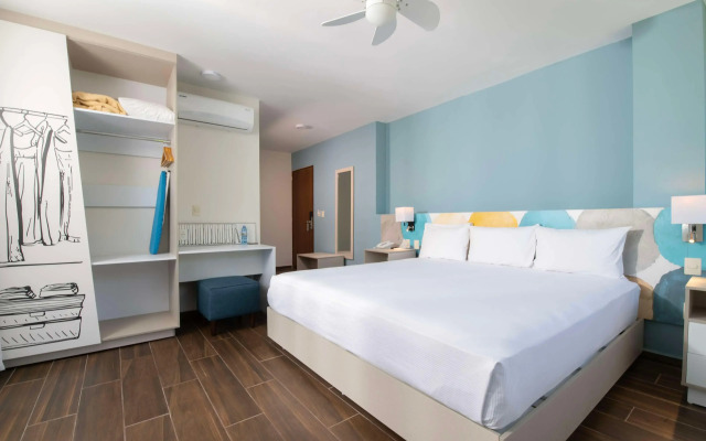 Vista Express Guadalajara Expo SureStay Collection by BW
