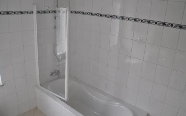 Alvi Apartment