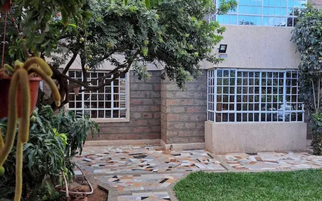 Rofty Vacation Home Utawala