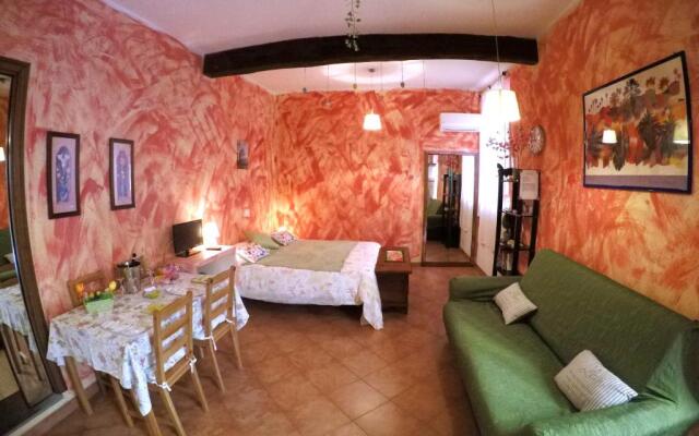 Maria De La Merce Apartment