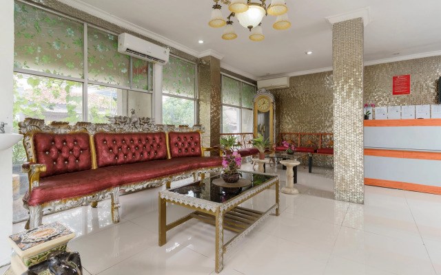 RedDoorz Syariah near Universitas Borobudur