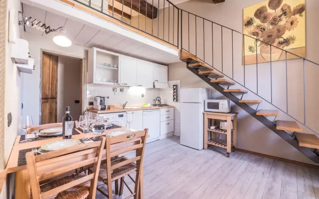 A Few Steps to The Duomo Upscale 2BD Apt