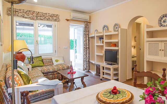 Club Sevilla I / Manzana I