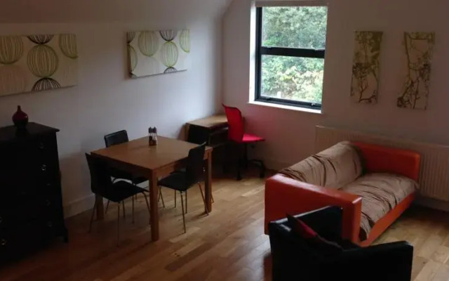 Pont Street Apartment