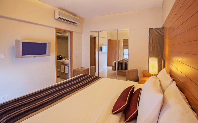 Oakwood Residence Naylor Road Pune