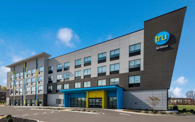 Tru by Hilton Greensboro, NC