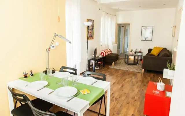 Bright apt w lovely view in Lycabettus