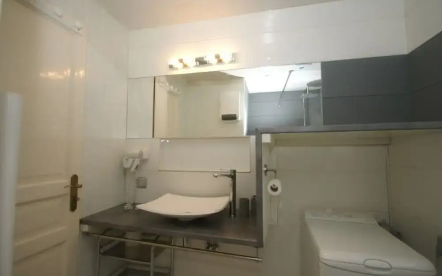 Quaint Chalet in Ventron With Roofed Terrace