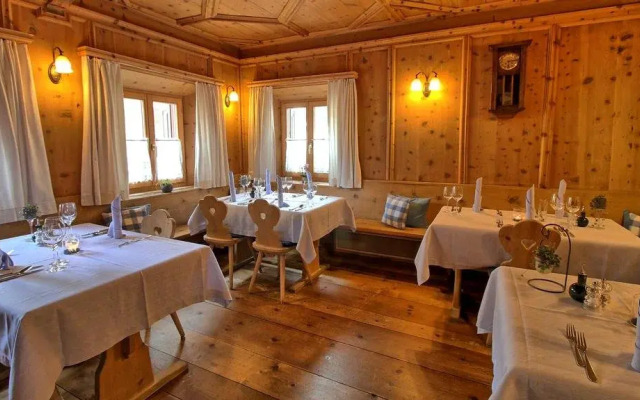 Hotel Engiadina