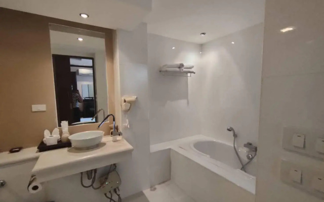 Racha Kiri Resort and Spa Khanom