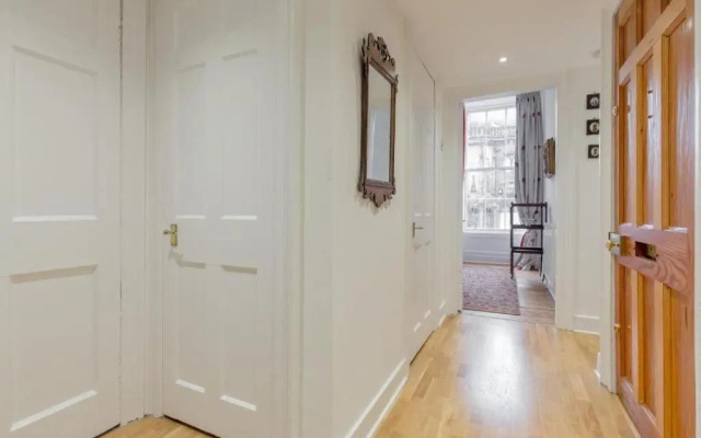 St James Quarter 2 Bed Apartment