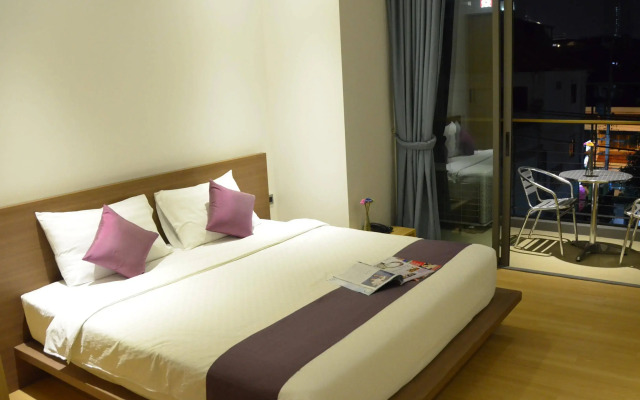 The Scenery City Hotel