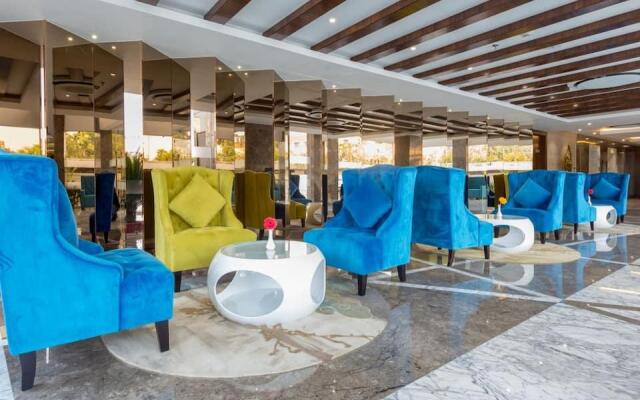 Hotel Saffron Crest
