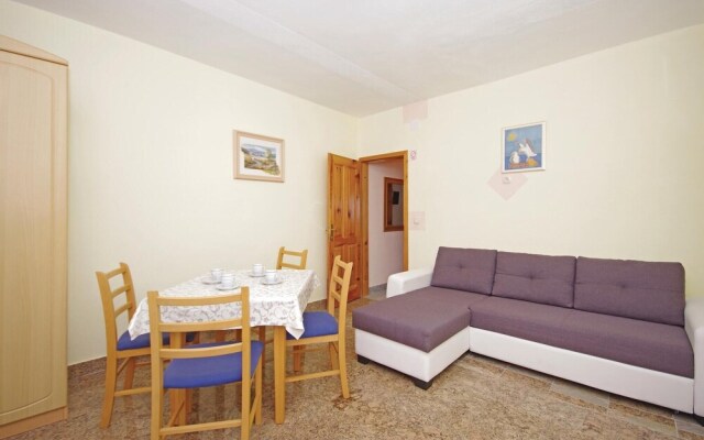 Beautiful Home in Makarska With Wifi and 1 Bedrooms