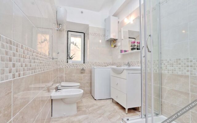 Colosseum apartments - St. John Lateran area