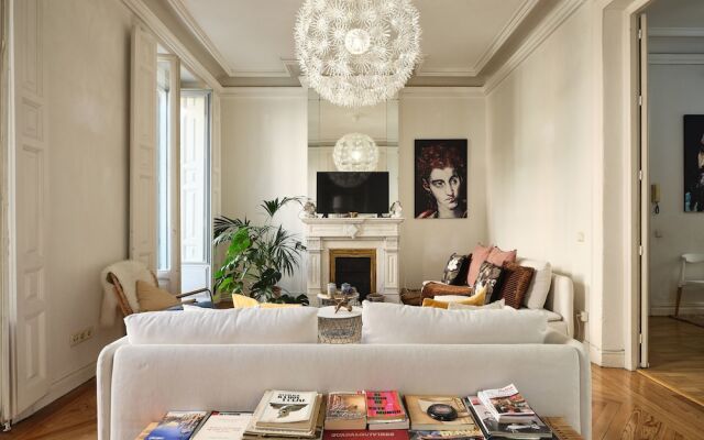 Luxury house two minutes from Sol